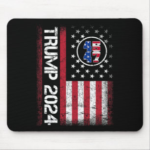 2024 45 47 Stand mit amerikanischen Fahnen Frauen Mousepad