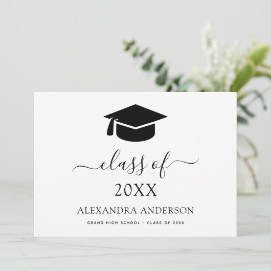 2024 Abschluss Ankündigung Schwarz-weiß (Stehend Vorderseite)