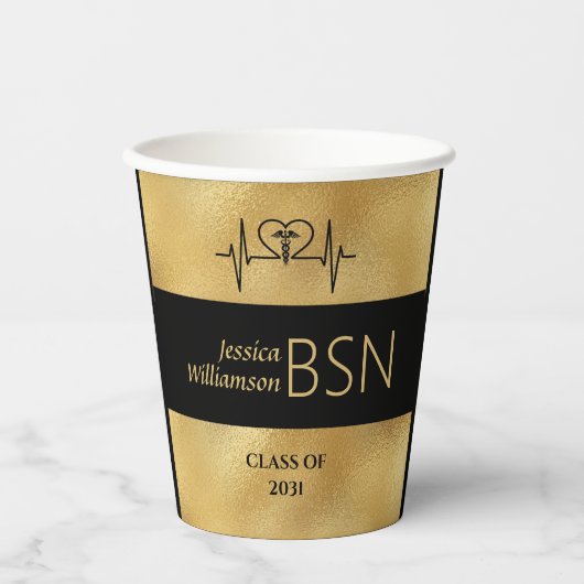 2024 Abschluss NURSE BSN Name Year Black Gold Pappbecher (Vorderseite)