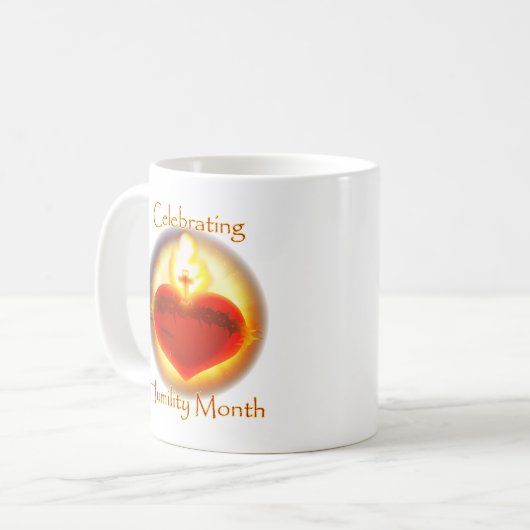 2024 Demut Month Tasse (Vorderseite Links)