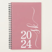2024 Dusty Pink Monogram Personal Weekly Planner Planer (Vorderseite)
