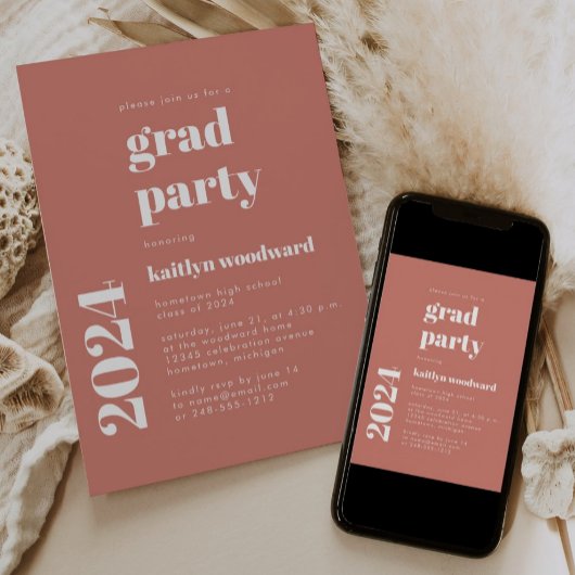 2024 Fett Typografie Terracotta Graduation Party Einladung
