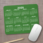 2024 Full Year View Calendar - horizontal - Green Mousepad<br><div class="desc">Grün und Weiß - Ein minimaler, einfacher 12-monatiger Kalender mit einem soliden Farbhintergrund. Eine Standardsuche nach Ihrem Zuhause-Büro oder Schulfach. Die Schriftart sind einfach zu lesen und die Farben können geändert werden. — Wenn Sie den personalisierten Bereich öffnen, wird es Sie zu einem erweiterten Designbereich führen, in dem Sie die...</div>