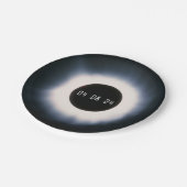 2024 Gesamtsolarauskitzel in Schwarz und Weiß Pappteller (Schrägansicht)