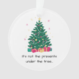 2024 ist es, der um den Baum-Akrylenschmuck herum Ornament