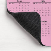 2024 Kalender mit rosa Hintergrund Mousepad (Ecke)