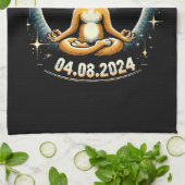 2024 Solar Eclipse Dog Geschirrtuch (Gefaltet)