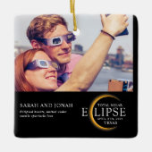 2024 Solar Eclipse Foto Paare Geschenke Ceram Keramikornament (Vorderseite)