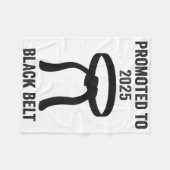 2025 Black Belt Errungenschaft Tang Soo Do Karate Fleecedecke (Vorderseite (Horizontal))