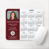 2025 Calendar Business Logo Foto Modernes Rotes Mousepad (Mit Mouse)