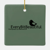 2025 Christmas Ornament: Snow-covered Evergreen Keramikornament (Rückseite)