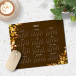 2025 Eukalyptuskalender für den Fall von Brown Mousepad<br><div class="desc">2025 Moderne elegante Rustikale Braun Fall Eukalyptus Greenery Kalender Mouse Pad mit einem einfachen,  minimalistischen Kalender Jahr für Augenblick. 🌟 dies gilt nur für 2025. Bitte kontaktieren Sie uns unter cedarandstring@gmail.com ,  wenn Sie Hilfe beim Design oder den passenden Produkten benötigen.</div>