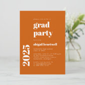 2025 Fett Typografie Burnt Orange Grad Party Einladung (Stehend Vorderseite)