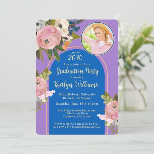 2025 Foto Graduation Party für Aquarellfarben Pink Einladung (Stehend Vorderseite)