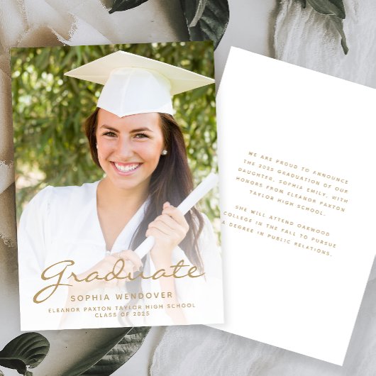 2025 Foto White Gold Script Grad Ankündigung