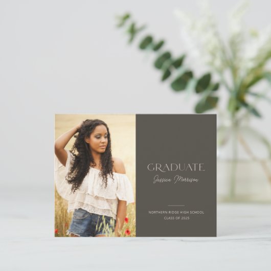 2025 Graduate Modern Script Name Foto Abschluss Postkarte (Stehend Vorderseite)