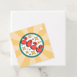 2025 Groovy Retro chubby Text und Sterne Geschenkanhänger