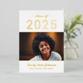 2025 Moderner Elegant Gold Foto Abschluss Folieneinladung (Stehend vorne)