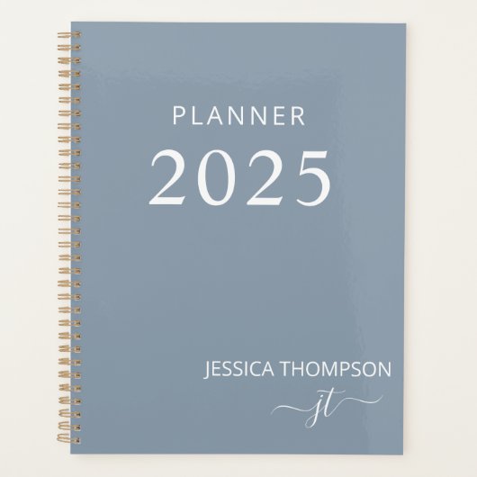2025 Moderner Girly Dusty Blue Monogram Name Plann Planer (Vorderseite)
