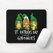 2025 St. Patricks Day mit meinen Gnomies beim Bier Mousepad (Mit Mouse)