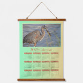 2025 Tapestry Calendar, Ein auf Shrimp Fütternd He Wandteppich Mit Holzrahmen (Vorderseite)