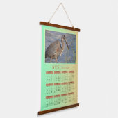 2025 Tapestry Calendar, Ein auf Shrimp Fütternd He Wandteppich Mit Holzrahmen (Gewinkelt)