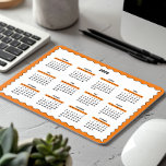 2025 Volljähriger Kalender Wavy Orange Mousepad<br><div class="desc">Orange, Schwarz und Weiß - ein minimales, einfaches 12-monatiges Kalendermousepad 2025 mit einem sauberen weißen Hintergrund, einem stilvollen orangen, gewölbten Rahmen und schlichten schwarzen Akzenten. Dieses Design bietet ein modernes Aussehen, das perfekt für Ihr Zuhause-Büro ist, ein durchdachtes und dennoch schlichtes Geschenk für einen Mitarbeiter oder eine funktionelle Ergänzung zu...</div>