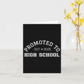 2025 zum Abschluss der Oberstufe 2028 befördert Karte (Gelbe Blume)