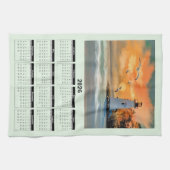 2026 Calendar of a White Lighthouse in Sunset Geschirrtuch (Horizontal)