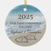 2026 First Christmas Engaged Beach Hearts Initials Keramik Ornament (Vorne)