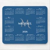 2026 Kalender Chic Monogramm Name auf Blau Mousepad (Vorne)