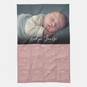 2026 Kalender Skript Name Foto Staubrose Rosa Geschirrtuch