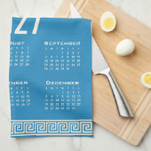 2027 Calendar, Greek Fret, Cosmic Latte on Blue Geschirrtuch (Viertel Falte)