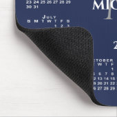 2027 Kalender Chic Monogramm Name auf Navyblau Mousepad (Ecke)