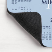 2027 Kalender Chic Monogramm Name Hellblau Mousepad (Ecke)