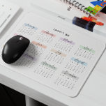 2029 VOLLES JAHR KALENDER PASTEL HANDSCHRIFTLICHE  MOUSEPAD<br><div class="desc">Bleibe und inspiriert mit diesem 2029 volljährigen Kalendermauspad. Jeden Monat wird in sanften Pastelltönen schön hervorgehoben und in einem handgeschriebenen Schriftart im eleganten Skriptstil angezeigt, der dem Arbeitsbereich eine Touch an Eleganz verleiht. Dieses Mauspad eignet sich ideal für eine schnelle Datumsreferenz während der Arbeit und kombiniert Funktionalität mit Stil. Ein...</div>