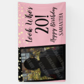 20. Geburtstag Girly Look Who's Confetti Banner (Vertikal)