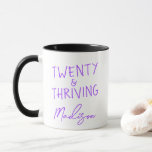 20. Geburtstag Personalisiert Tasse<br><div class="desc">Mark ihr 20. Geburtstag im Stil mit dieser sassy TWENTY & THRIVING Tasse in einem hellen lila Design. Diese Kaffee-Tasse der Keramik ist perfekt mit jedem Namen personalisiert und macht ein lustiges und nützliches Geburtstagsgeschenk für einen Freund, eine Tochter, einen Kollegen oder einen Klassenkameraden. Es ist der perfekte Mix aus...</div>