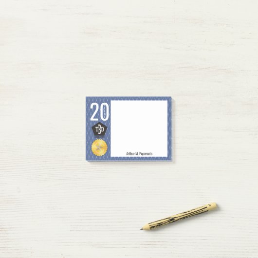 20-jähriger Notizblock des (Auf Schreibtisch)