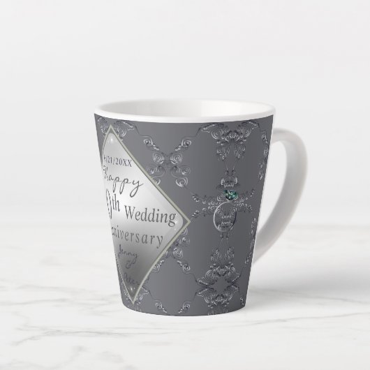 20. Platinum Smaragdjubiläum Latte Tasse (Rechte Ecke)