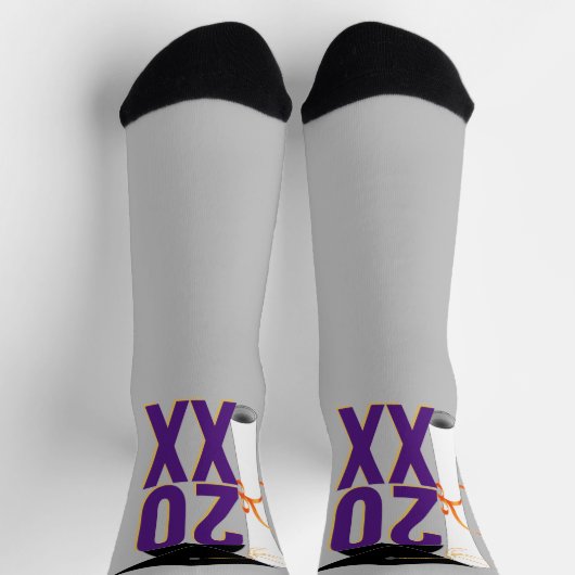 20XX Grad Cap and Diploma Abschluss Socken (Oben)