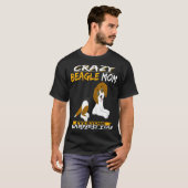 211 Ich bin die Crazy Beagle Mama T-Shirt (Vorne ganz)