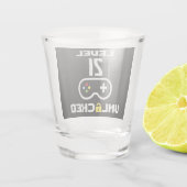 21. Geburtstag Stufe 21 Unverriegelter Gamer Gebur Schnapsglas (Rückseite)