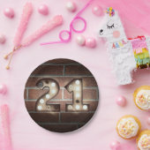 21. Geburtstagsschild auf Ziegelmauer Pappteller (Party)