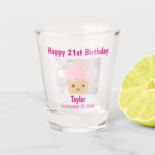 21. Happy Geburtstag Niedlich Pink Cupcake Souveni Schnapsglas (Vorderseite)