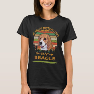 220 Leicht vom Beagle abgelenkt T-Shirt