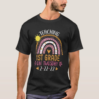 22.02.2022 Lehre 1. Klasse auf zweitägige Lehrerin T-Shirt