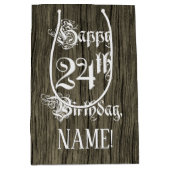 24. Geburtstag: Extravagant, Imitate Holzaussehen Mittlere Geschenktüte (Vorderseite)