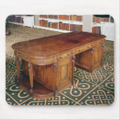 24: Schreibtisch durch jr. Thomas Chippendale, Mousepad (Vorne)