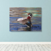 24x18 Wing Flapping Wood Duck Leinwanddruck (Insitu (Holzboden))
